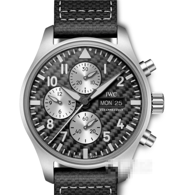 軽さと強さの融合、IWC コピー時計パイロット IW377903が教えてくれた